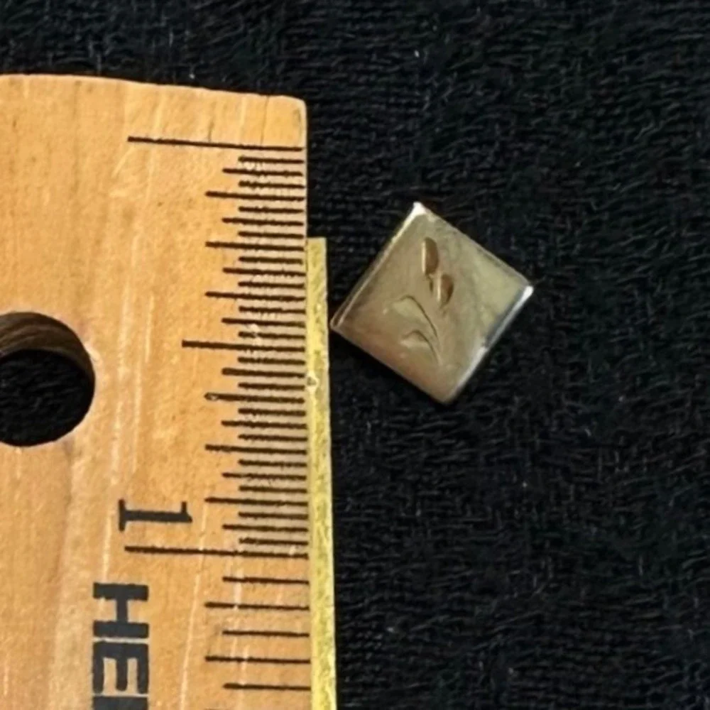 Vintage Gold Tone Etched Square Diamond Cut Floral Motif Tie Tack Mens Bar Chain